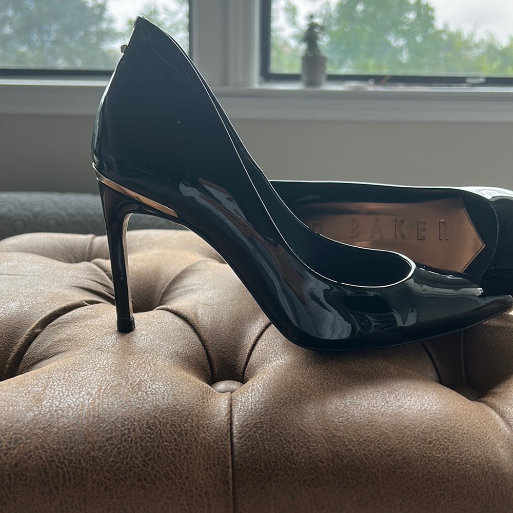 Ted Baker- black heels-